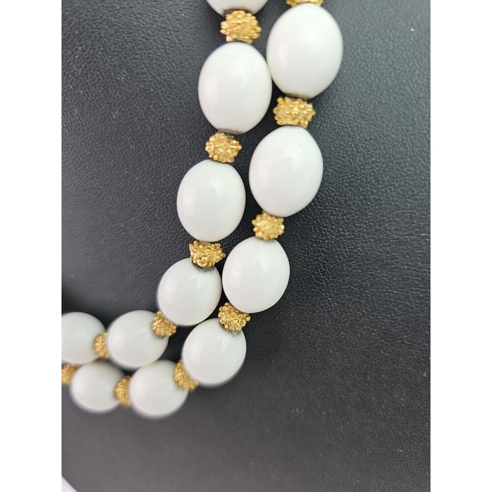 Vintage Crown Trifari Bead Necklace Gold Tone Bead Spacers Two Strand 13 in - Picture 4 of 10